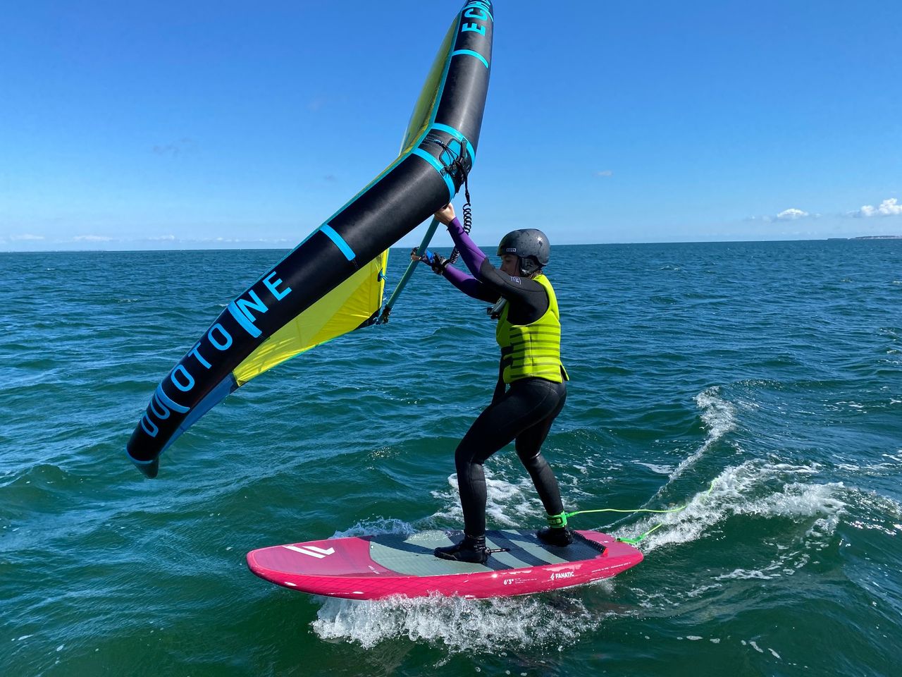 Ecole de kite, foil, wingfoil, wakeboard et bouée tractée à Carnac